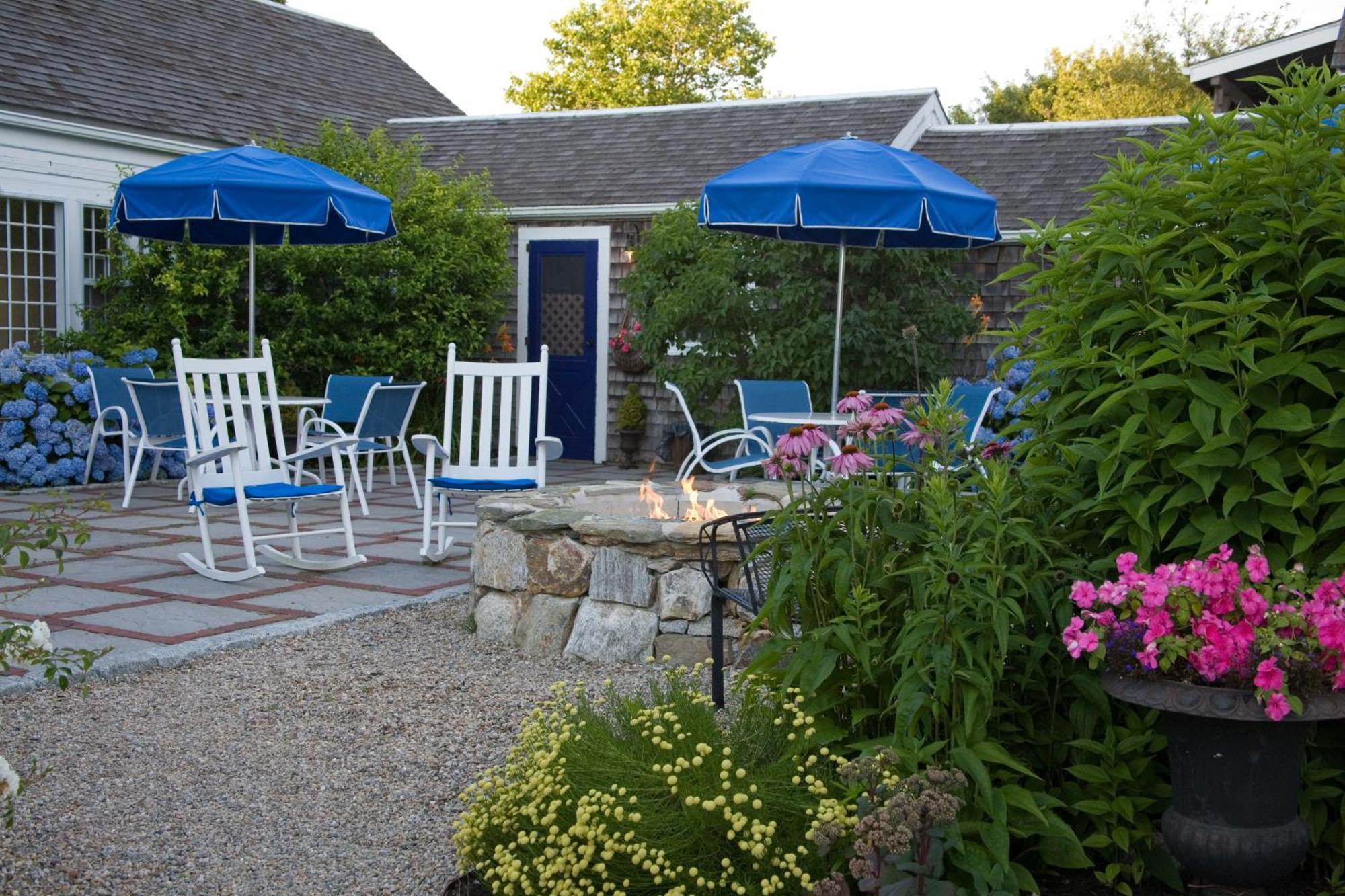 Ship'S Knees Inn East Orleans Exterior photo