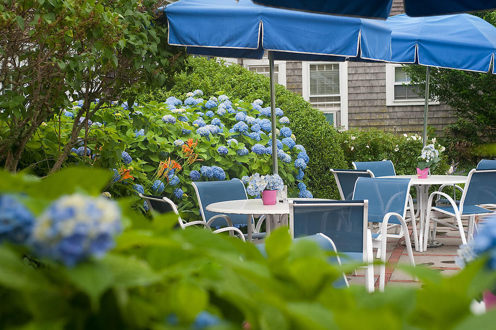 Ship'S Knees Inn East Orleans Exterior photo